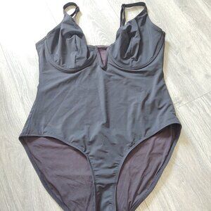 NWOT Popilush The Shapewear Notched V Underwire One Piece Swimsuit